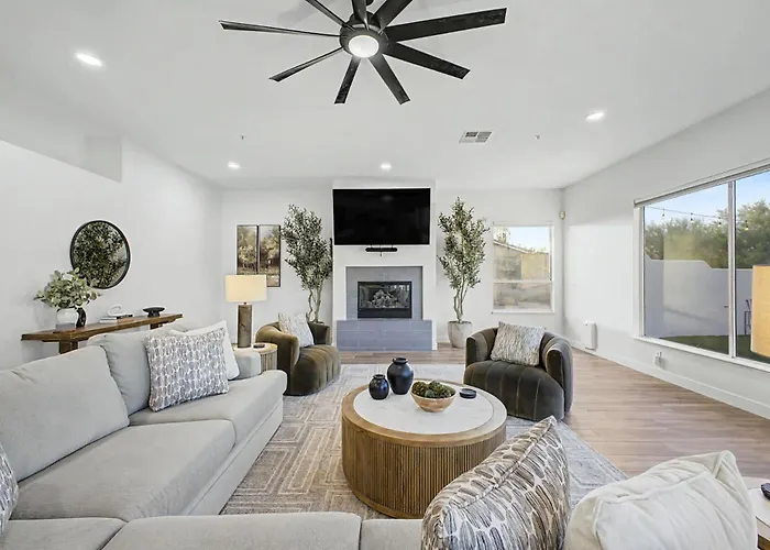 4br Getaway With Pool & Game Holiday home Scottsdale