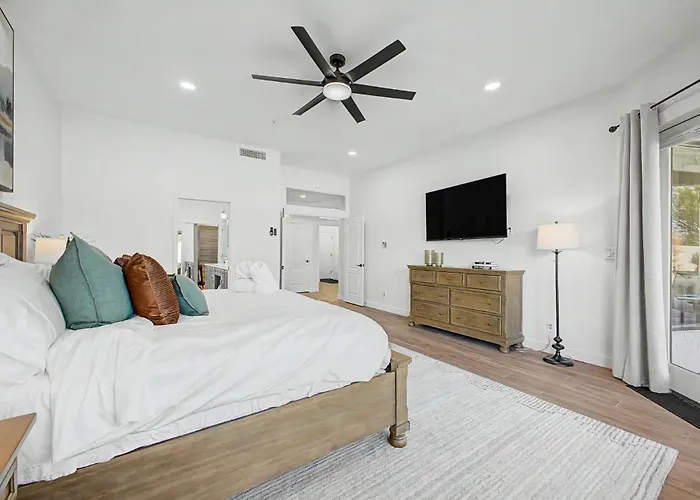 Holiday home 4br Getaway With Pool & Game *