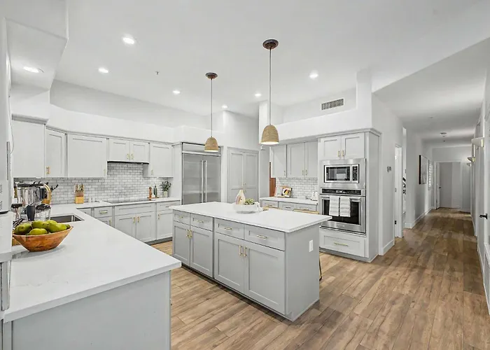 4br Getaway With Pool & Game Holiday home Scottsdale
