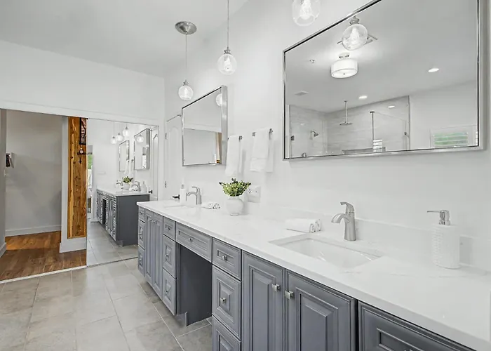 Holiday home 4br Getaway With Pool & Game Scottsdale