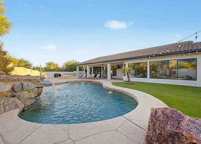 4br Getaway With Pool & Game Holiday home