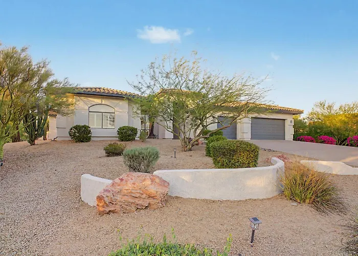Holiday home 4br Getaway With Pool & Game Scottsdale